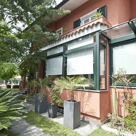 Maria Villa Forte dei Marmi